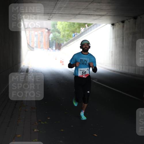 05.10.2025 - 20. swb-Marathon Bremen Michael Strokosch http://msf.ph/oto/9211732 05.10.2025 11:59:41 Laufen 50 meine-sportfotos.de