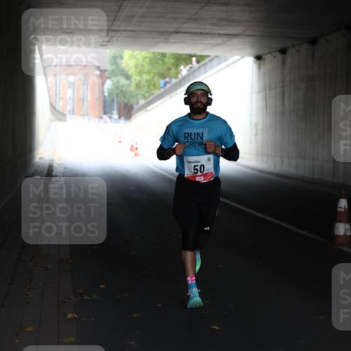 05.10.2025 - 20. swb-Marathon Bremen Michael Strokosch http://msf.ph/oto/9211733 05.10.2025 11:59:41 Laufen 50 meine-sportfotos.de