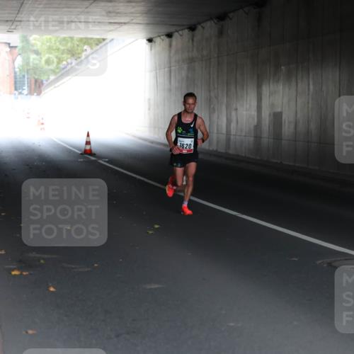 05.10.2025 - 20. swb-Marathon Bremen Michael Strokosch http://msf.ph/oto/9211742 05.10.2025 12:00:33 Laufen 1620 meine-sportfotos.de
