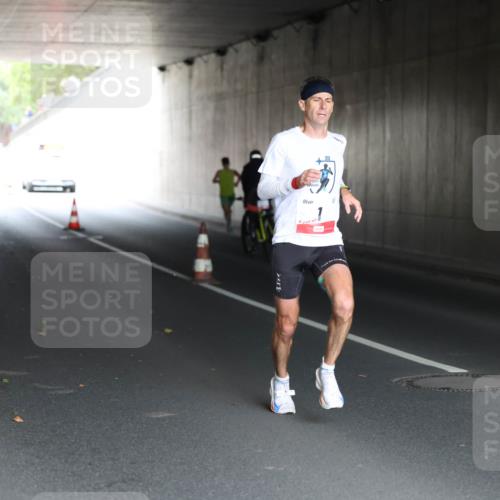 05.10.2025 - 20. swb-Marathon Bremen Michael Strokosch http://msf.ph/oto/9211755 05.10.2025 12:00:58 Laufen  meine-sportfotos.de