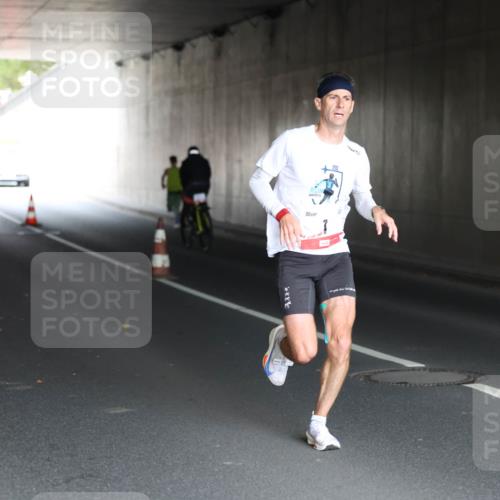 05.10.2025 - 20. swb-Marathon Bremen Michael Strokosch http://msf.ph/oto/9211756 05.10.2025 12:00:58 Laufen  meine-sportfotos.de