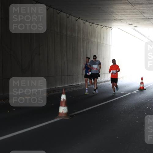 05.10.2025 - 20. swb-Marathon Bremen Michael Strokosch http://msf.ph/oto/9211759 05.10.2025 12:01:21 Laufen 217, 1771 meine-sportfotos.de