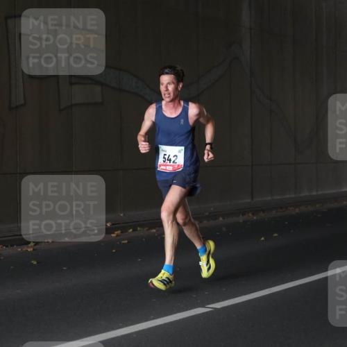 05.10.2025 - 20. swb-Marathon Bremen Michael Strokosch http://msf.ph/oto/9211781 05.10.2025 12:01:37 Laufen 542 meine-sportfotos.de