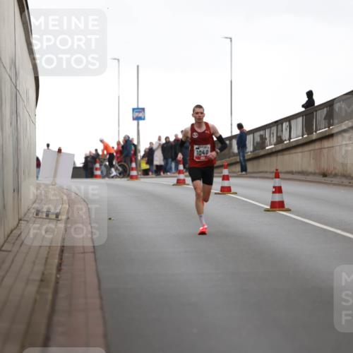 05.10.2025 - 20. swb-Marathon Bremen Michael Strokosch http://msf.ph/oto/9211783 05.10.2025 12:02:15 Laufen 1040 meine-sportfotos.de