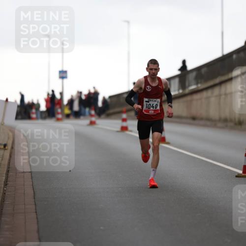 05.10.2025 - 20. swb-Marathon Bremen Michael Strokosch http://msf.ph/oto/9211789 05.10.2025 12:02:18 Laufen 1040 meine-sportfotos.de