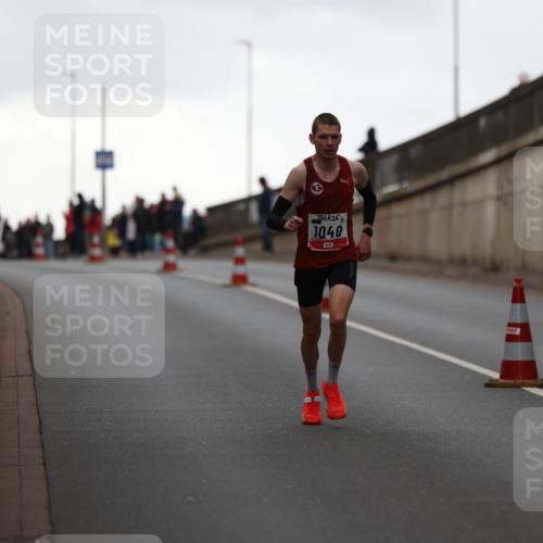 05.10.2025 - 20. swb-Marathon Bremen Michael Strokosch http://msf.ph/oto/9211791 05.10.2025 12:02:18 Laufen 1040 meine-sportfotos.de