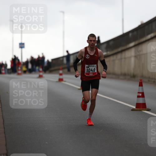 05.10.2025 - 20. swb-Marathon Bremen Michael Strokosch http://msf.ph/oto/9211792 05.10.2025 12:02:18 Laufen 1040 meine-sportfotos.de