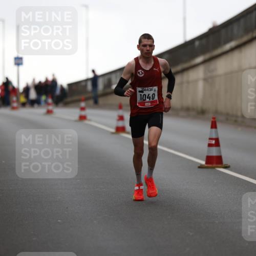 05.10.2025 - 20. swb-Marathon Bremen Michael Strokosch http://msf.ph/oto/9211794 05.10.2025 12:02:19 Laufen 4022, 1040 meine-sportfotos.de