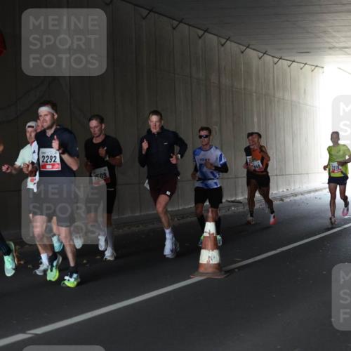05.10.2025 - 20. swb-Marathon Bremen Michael Strokosch http://msf.ph/oto/9211809 05.10.2025 12:02:42 Laufen 3, 00, 2292, 1509, 2116 meine-sportfotos.de