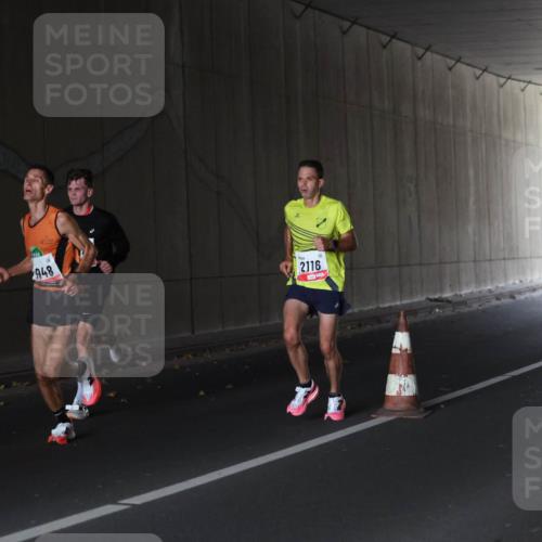 05.10.2025 - 20. swb-Marathon Bremen Michael Strokosch http://msf.ph/oto/9211815 05.10.2025 12:02:44 Laufen 948, 2116 meine-sportfotos.de