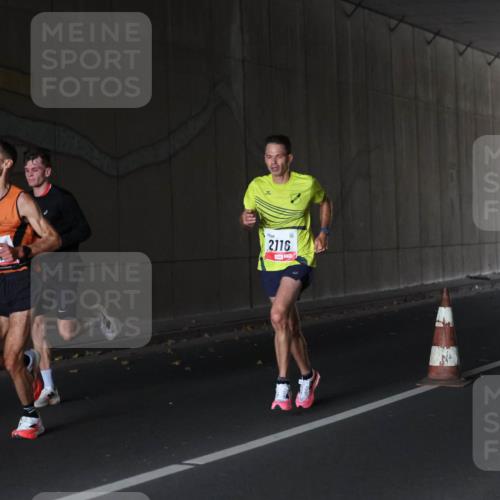 05.10.2025 - 20. swb-Marathon Bremen Michael Strokosch http://msf.ph/oto/9211817 05.10.2025 12:02:45 Laufen 4, 2116 meine-sportfotos.de