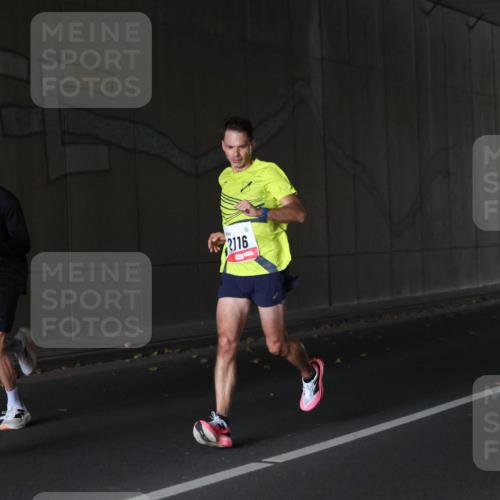 05.10.2025 - 20. swb-Marathon Bremen Michael Strokosch http://msf.ph/oto/9211819 05.10.2025 12:02:45 Laufen 948, 2116 meine-sportfotos.de