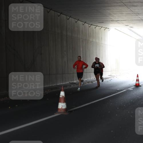 05.10.2025 - 20. swb-Marathon Bremen Michael Strokosch http://msf.ph/oto/9211822 05.10.2025 12:03:30 Laufen  meine-sportfotos.de