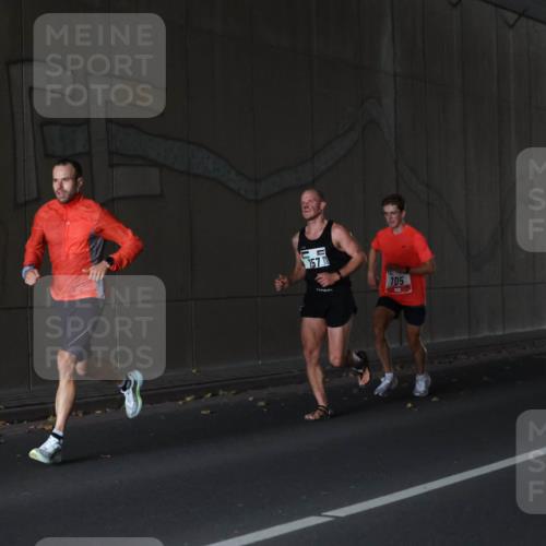 05.10.2025 - 20. swb-Marathon Bremen Michael Strokosch http://msf.ph/oto/9211826 05.10.2025 12:03:33 Laufen 157, 705 meine-sportfotos.de