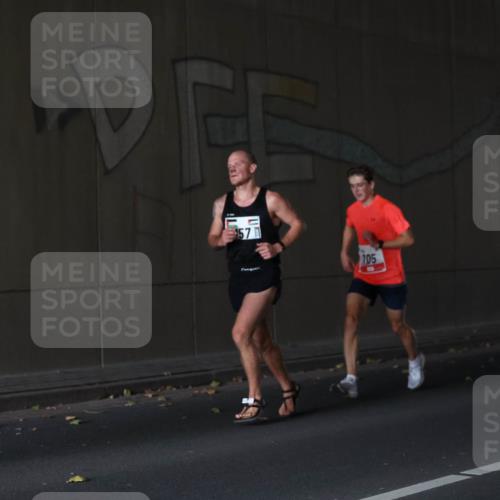 05.10.2025 - 20. swb-Marathon Bremen Michael Strokosch http://msf.ph/oto/9211829 05.10.2025 12:03:34 Laufen 10, 57, 105 meine-sportfotos.de