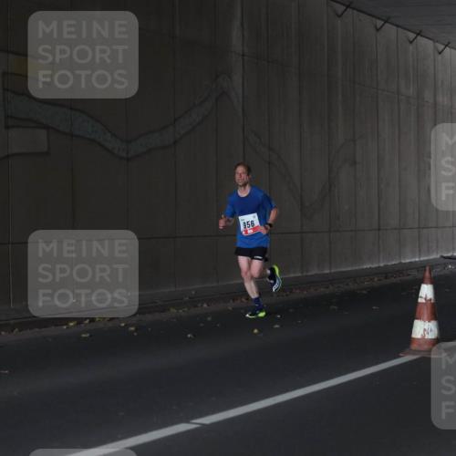 05.10.2025 - 20. swb-Marathon Bremen Michael Strokosch http://msf.ph/oto/9211838 05.10.2025 12:04:05 Laufen 956 meine-sportfotos.de