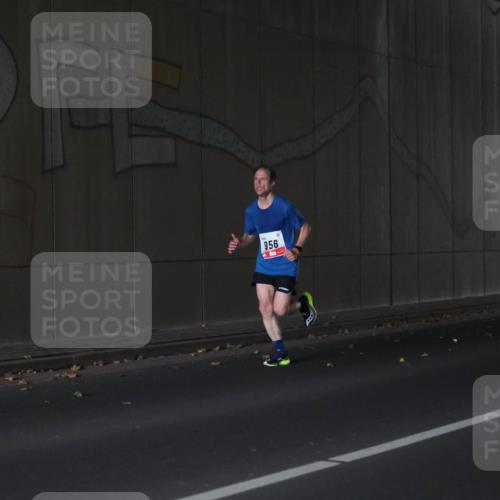 05.10.2025 - 20. swb-Marathon Bremen Michael Strokosch http://msf.ph/oto/9211841 05.10.2025 12:04:06 Laufen 15, 956 meine-sportfotos.de