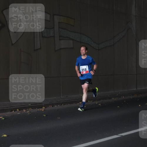 05.10.2025 - 20. swb-Marathon Bremen Michael Strokosch http://msf.ph/oto/9211842 05.10.2025 12:04:06 Laufen 956 meine-sportfotos.de