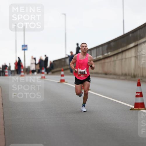 05.10.2025 - 20. swb-Marathon Bremen Michael Strokosch http://msf.ph/oto/9211849 05.10.2025 12:04:21 Laufen 408 meine-sportfotos.de