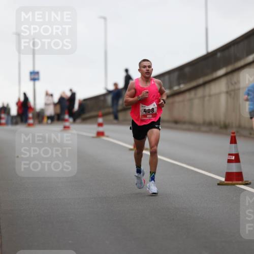 05.10.2025 - 20. swb-Marathon Bremen Michael Strokosch http://msf.ph/oto/9211851 05.10.2025 12:04:21 Laufen 408 meine-sportfotos.de