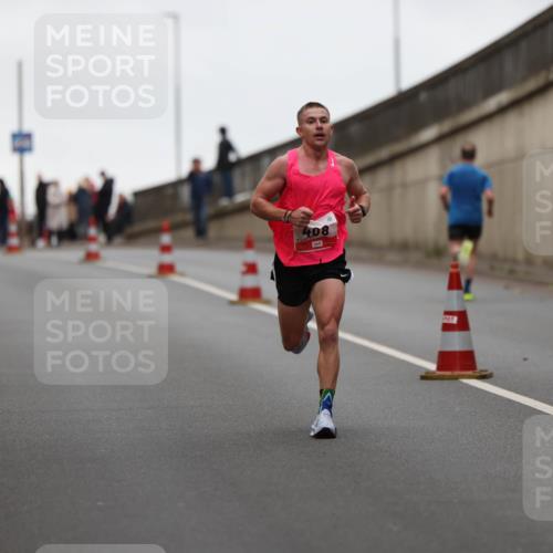 05.10.2025 - 20. swb-Marathon Bremen Michael Strokosch http://msf.ph/oto/9211855 05.10.2025 12:04:22 Laufen 408, 4, 2 meine-sportfotos.de