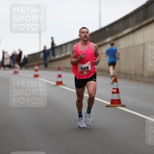 05.10.2025 - 20. swb-Marathon Bremen Michael Strokosch http://msf.ph/oto/9211857 05.10.2025 12:04:23 Laufen 408 meine-sportfotos.de