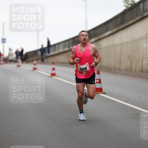 05.10.2025 - 20. swb-Marathon Bremen Michael Strokosch http://msf.ph/oto/9211859 05.10.2025 12:04:23 Laufen 408 meine-sportfotos.de