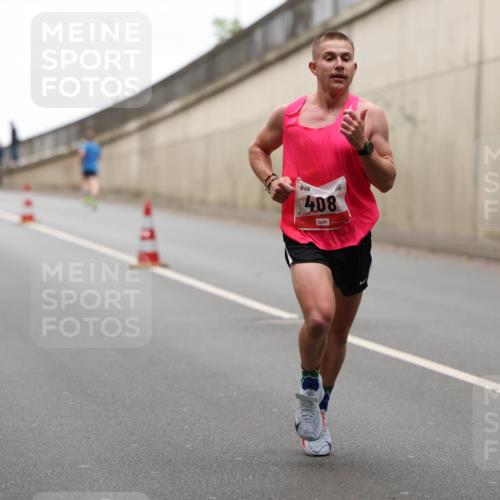 05.10.2025 - 20. swb-Marathon Bremen Michael Strokosch http://msf.ph/oto/9211865 05.10.2025 12:04:25 Laufen 408 meine-sportfotos.de