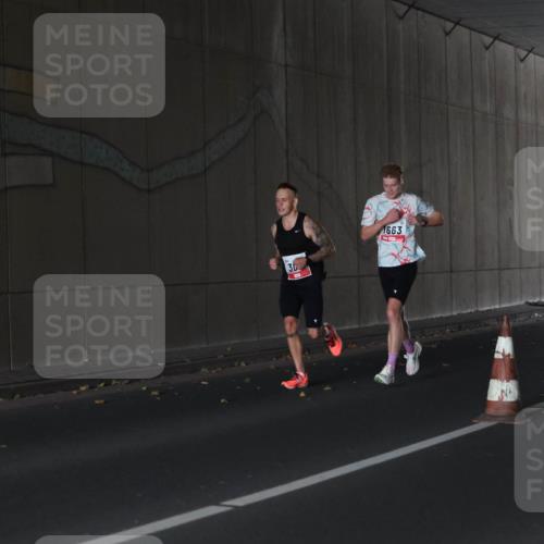 05.10.2025 - 20. swb-Marathon Bremen Michael Strokosch http://msf.ph/oto/9211871 05.10.2025 12:04:34 Laufen 30, 1663 meine-sportfotos.de