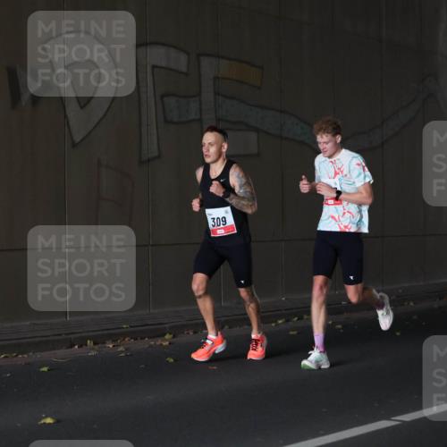 05.10.2025 - 20. swb-Marathon Bremen Michael Strokosch http://msf.ph/oto/9211875 05.10.2025 12:04:36 Laufen 309 meine-sportfotos.de