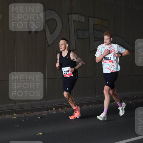 05.10.2025 - 20. swb-Marathon Bremen Michael Strokosch http://msf.ph/oto/9211876 05.10.2025 12:04:36 Laufen 309, 1663 meine-sportfotos.de