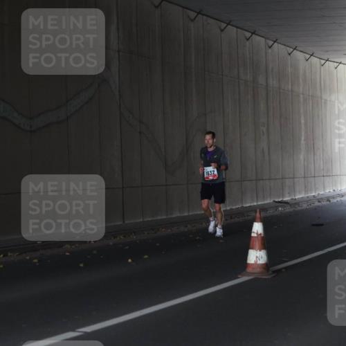 05.10.2025 - 20. swb-Marathon Bremen Michael Strokosch http://msf.ph/oto/9211880 05.10.2025 12:05:53 Laufen 1632 meine-sportfotos.de