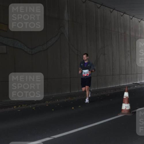 05.10.2025 - 20. swb-Marathon Bremen Michael Strokosch http://msf.ph/oto/9211882 05.10.2025 12:05:53 Laufen 1632 meine-sportfotos.de