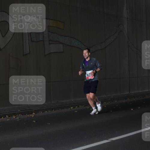 05.10.2025 - 20. swb-Marathon Bremen Michael Strokosch http://msf.ph/oto/9211886 05.10.2025 12:05:54 Laufen 163 meine-sportfotos.de