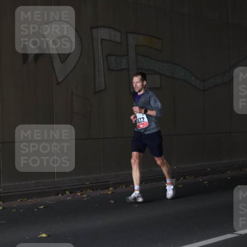 05.10.2025 - 20. swb-Marathon Bremen Michael Strokosch http://msf.ph/oto/9211888 05.10.2025 12:05:55 Laufen 632 meine-sportfotos.de
