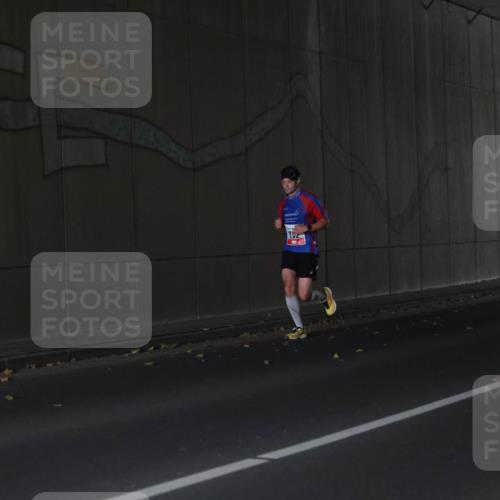 05.10.2025 - 20. swb-Marathon Bremen Michael Strokosch http://msf.ph/oto/9211895 05.10.2025 12:06:10 Laufen 3, 1994 meine-sportfotos.de