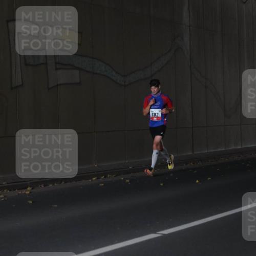 05.10.2025 - 20. swb-Marathon Bremen Michael Strokosch http://msf.ph/oto/9211896 05.10.2025 12:06:11 Laufen 302, 84 meine-sportfotos.de