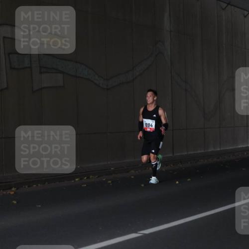 05.10.2025 - 20. swb-Marathon Bremen Michael Strokosch http://msf.ph/oto/9211902 05.10.2025 12:06:13 Laufen 1994 meine-sportfotos.de