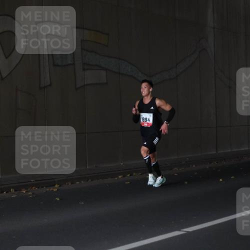 05.10.2025 - 20. swb-Marathon Bremen Michael Strokosch http://msf.ph/oto/9211904 05.10.2025 12:06:13 Laufen 1994 meine-sportfotos.de
