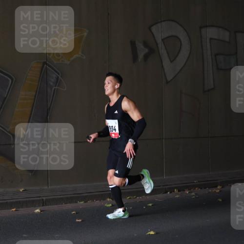 05.10.2025 - 20. swb-Marathon Bremen Michael Strokosch http://msf.ph/oto/9211909 05.10.2025 12:06:14 Laufen 994 meine-sportfotos.de