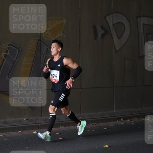 05.10.2025 - 20. swb-Marathon Bremen Michael Strokosch http://msf.ph/oto/9211910 05.10.2025 12:06:15 Laufen 994 meine-sportfotos.de
