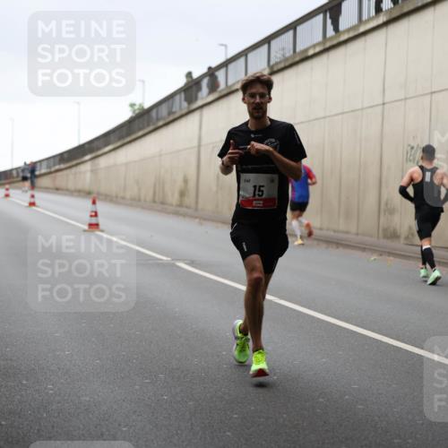 05.10.2025 - 20. swb-Marathon Bremen Michael Strokosch http://msf.ph/oto/9211916 05.10.2025 12:06:21 Laufen 15 meine-sportfotos.de