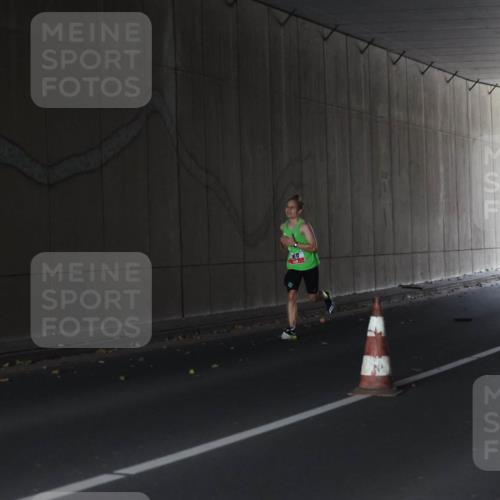 05.10.2025 - 20. swb-Marathon Bremen Michael Strokosch http://msf.ph/oto/9211919 05.10.2025 12:06:30 Laufen  meine-sportfotos.de
