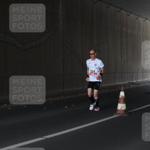 05.10.2025 - 20. swb-Marathon Bremen Michael Strokosch http://msf.ph/oto/9211932 05.10.2025 12:07:01 Laufen 308 meine-sportfotos.de