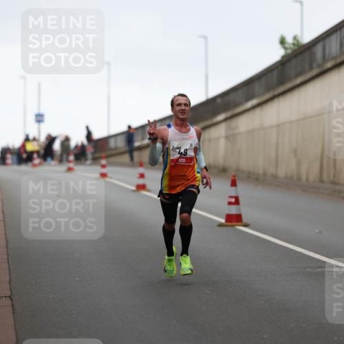 05.10.2025 - 20. swb-Marathon Bremen Michael Strokosch http://msf.ph/oto/9211946 05.10.2025 12:08:02 Laufen  meine-sportfotos.de