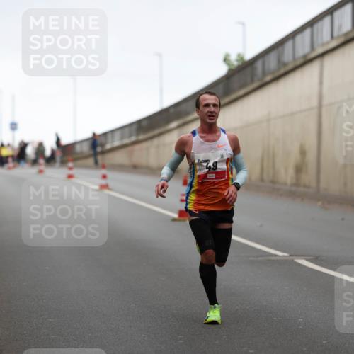 05.10.2025 - 20. swb-Marathon Bremen Michael Strokosch http://msf.ph/oto/9211950 05.10.2025 12:08:03 Laufen  meine-sportfotos.de