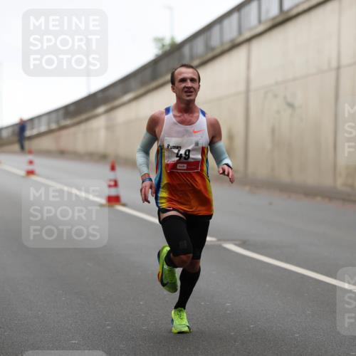 05.10.2025 - 20. swb-Marathon Bremen Michael Strokosch http://msf.ph/oto/9211952 05.10.2025 12:08:03 Laufen  meine-sportfotos.de