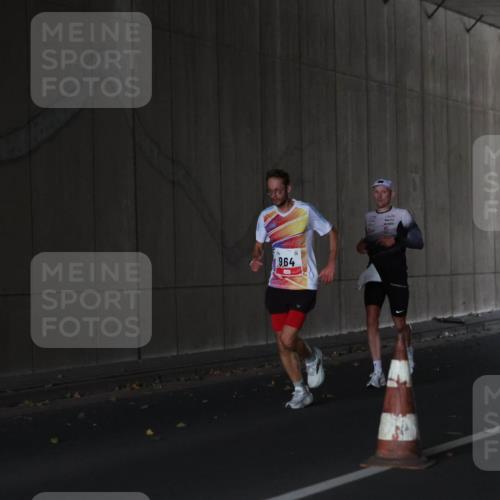 05.10.2025 - 20. swb-Marathon Bremen Michael Strokosch http://msf.ph/oto/9211957 05.10.2025 12:08:38 Laufen 964, 1 meine-sportfotos.de
