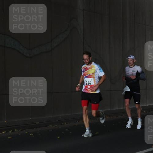 05.10.2025 - 20. swb-Marathon Bremen Michael Strokosch http://msf.ph/oto/9211958 05.10.2025 12:08:39 Laufen 964 meine-sportfotos.de