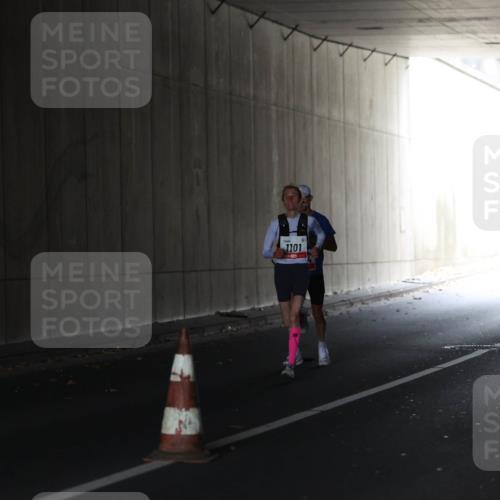 05.10.2025 - 20. swb-Marathon Bremen Michael Strokosch http://msf.ph/oto/9211974 05.10.2025 12:08:54 Laufen 1101 meine-sportfotos.de